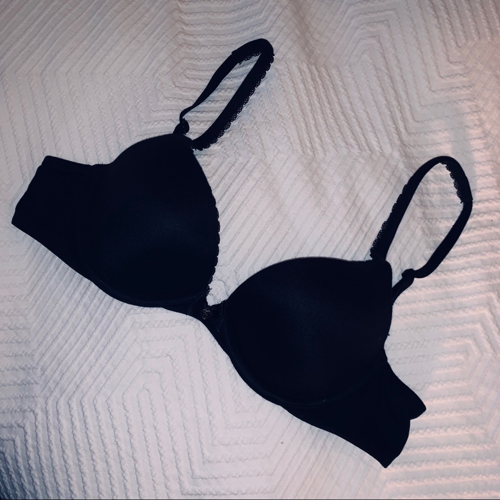 Victoria’s Secret Body Bra (Light Push Up)